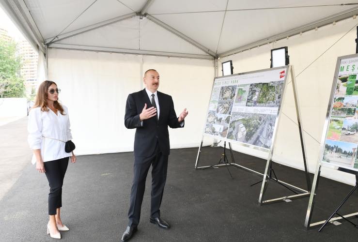 Prezident yeni parkda görüləcək işlərlə tanış oldu - FOTOLAR