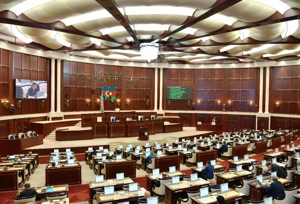 Parlament büdcəyə dəyişiklikləri təsdiqlədi