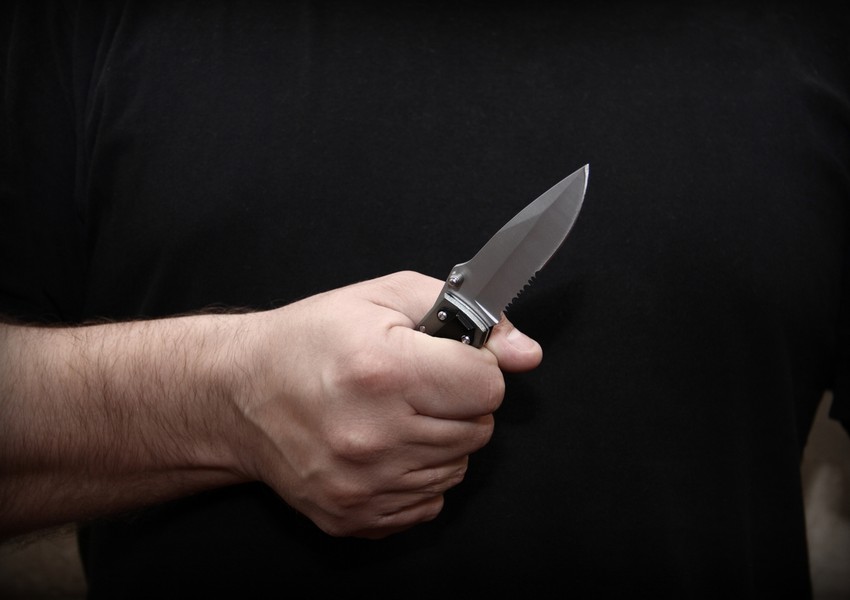 Tovuzda ərinin bıçaqladığı qadın xəstəxanada öldü
