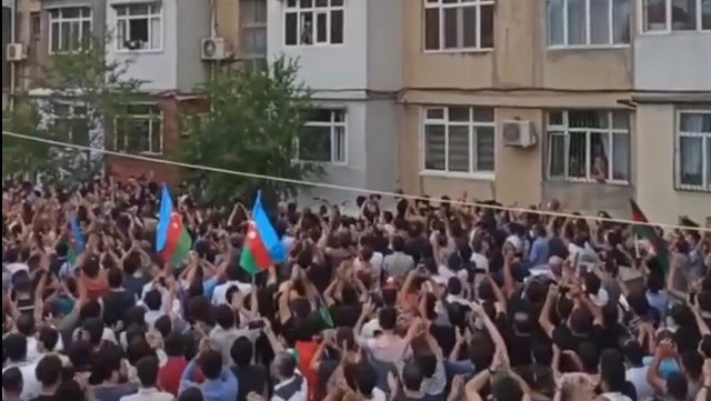 Şəhid General Polad Həşimovun yaşadığı bina təmir olunur - VİDEO