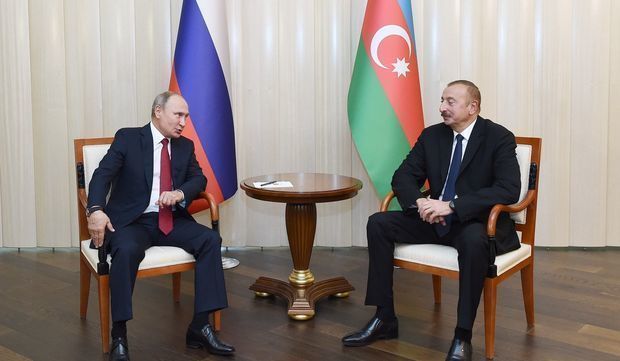 İlham Əliyev Rusiyanın Ermənistana silah satmasına görə Putinə zəng etdi