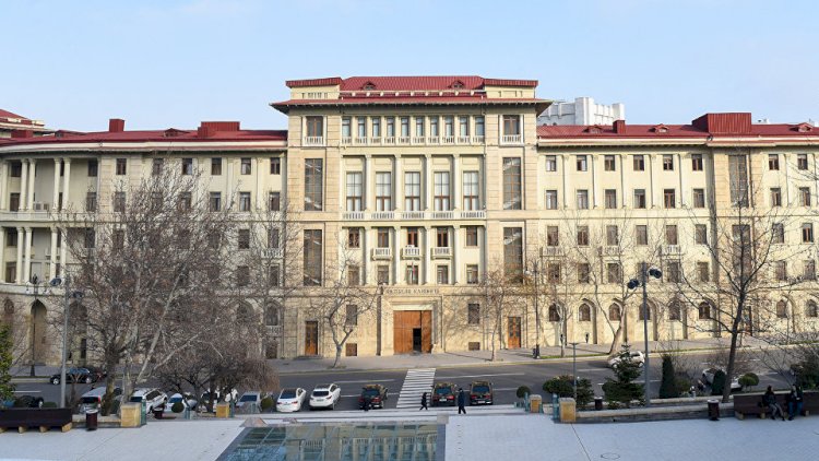 Baş nazirdən koronavirusla bağlı tapşırıq: Bu şəxslərin işləməyi qadağan edilsin