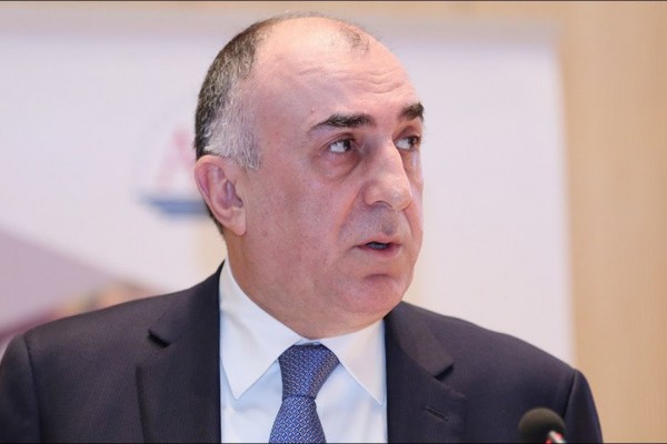 “Şüvəlandakı bağımda dincəlirəm...” - Elmar Məmmədyarov