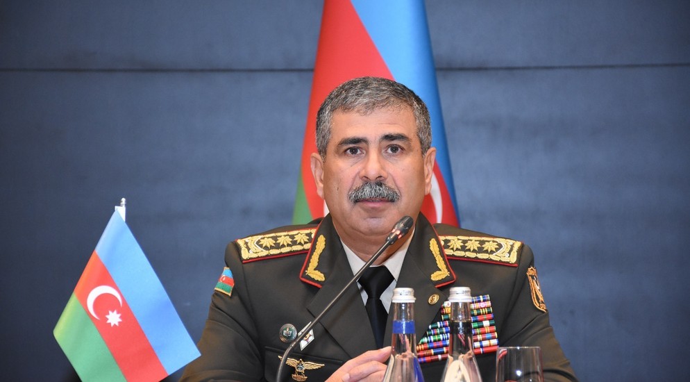 Müdafiə naziri: Azərbaycanlı adıyla qeydiyyatdan keçən çoxlu ermənilər var