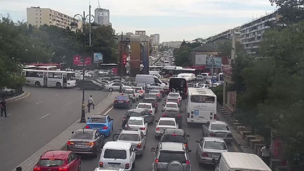 Bakıda 20-dən artıq avtobusun intervalında gecikmələr yaranıb - FOTO