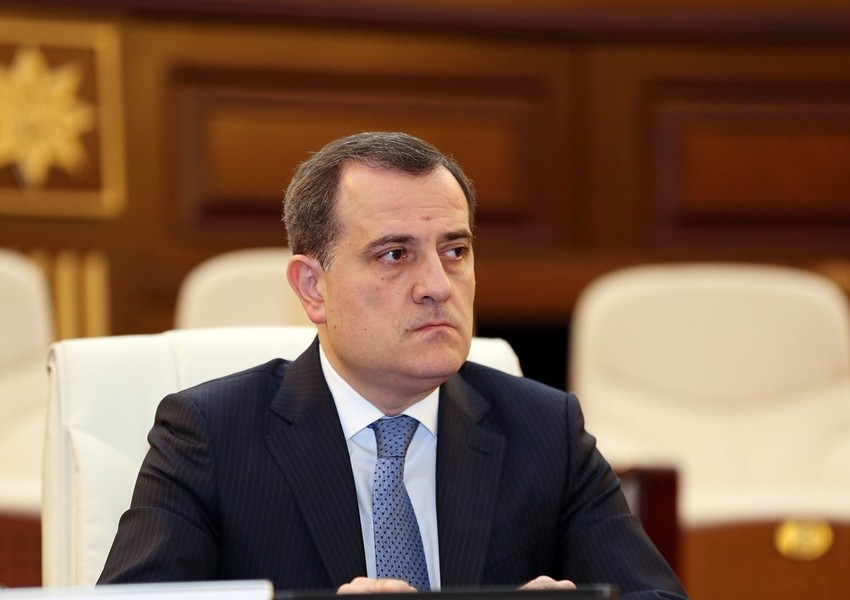 Ceyhun Bayramov: “Ermənistana silah tədarükü ciddi narahatlıq doğurub”