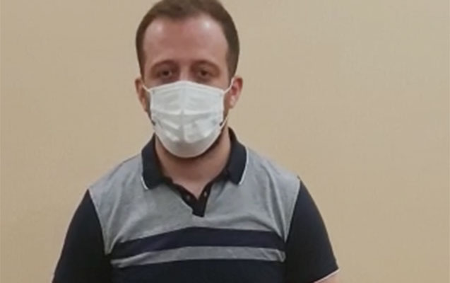 Sürücünü vuran sərnişin üzr istədi - Video