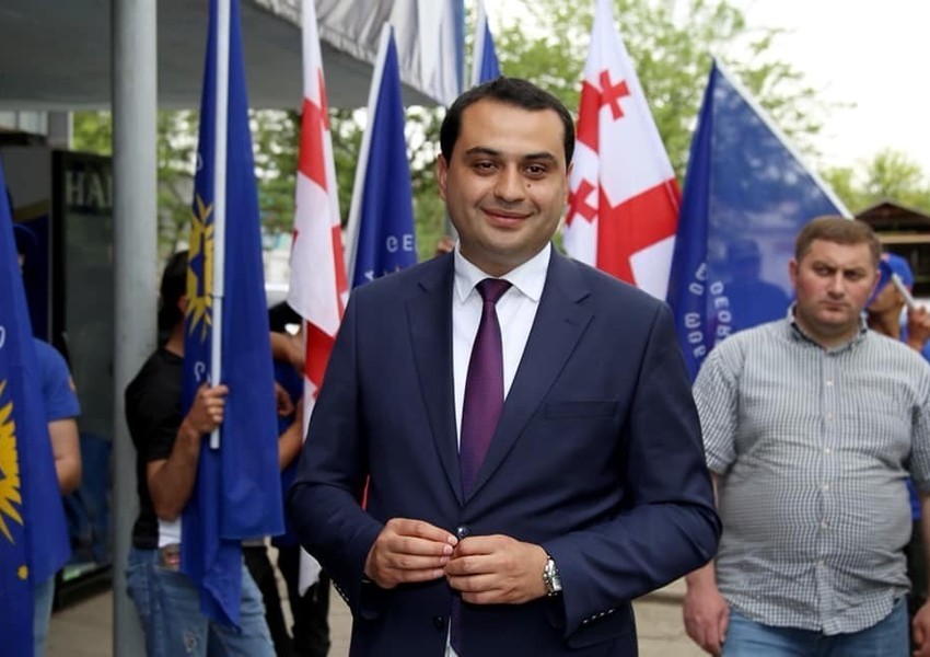 Gürcüstanın azərbaycanlı meri vəzifəsini tərk edib