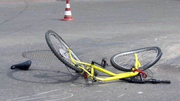 Bakıda velosiped sürən uşağı avtomobil vuraraq öldürdü