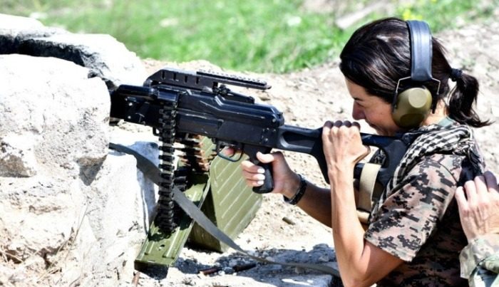 Paşinyanın arvadı terrorçularla birlikdə hərbi təlimdə.. – Saxta humanizm
