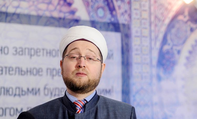 Moskvanın müftisi və ailəsi koronavirusa yoluxdu