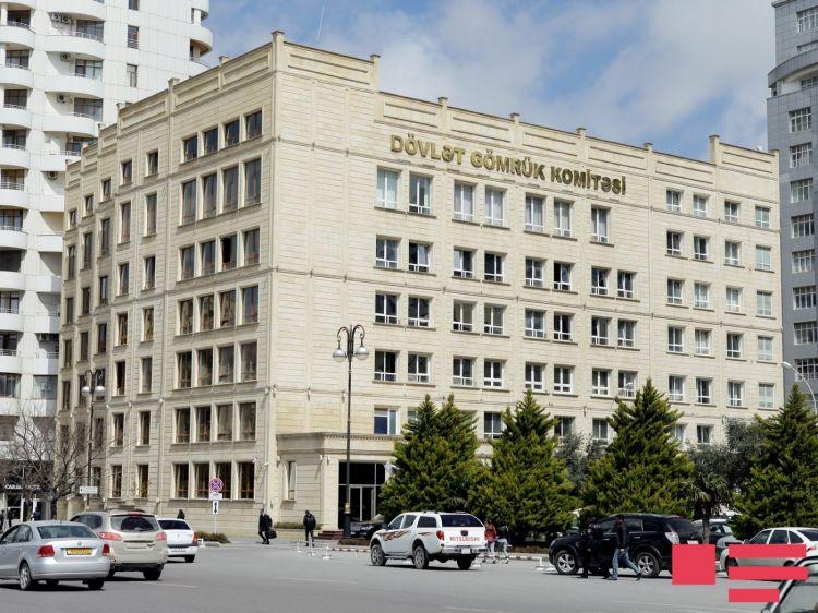 Gömrük ölkəyə qanunsuz telefonların keçirilməsinin qarşısını alıb