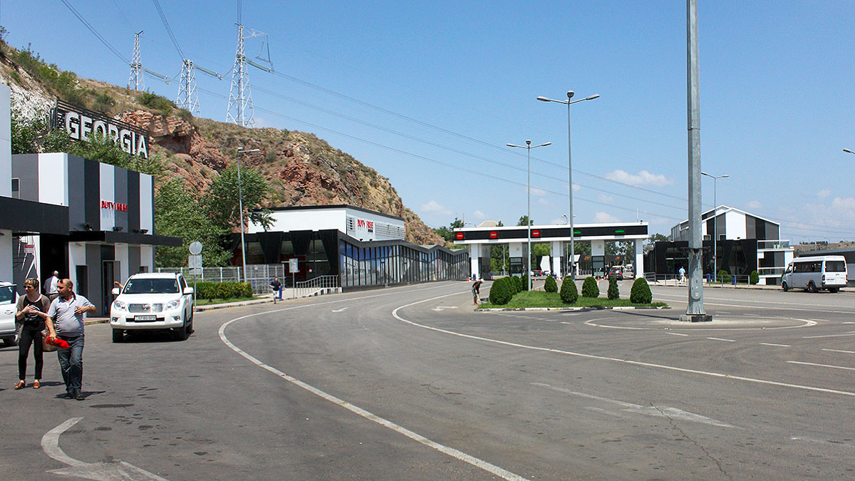 Gürcüstandan daha 350 nəfər Azərbaycana təxliyyə edilir