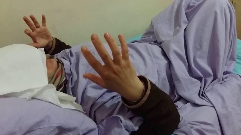 "Cin çıxarma" adı ilə qadınları soyundurub, görün nə etdi - VİDEO