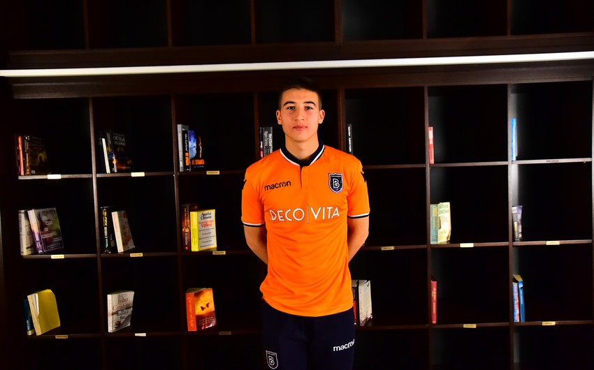 "Neftçi" "Başakşehir"in futbolçusunu icarəyə götürdü