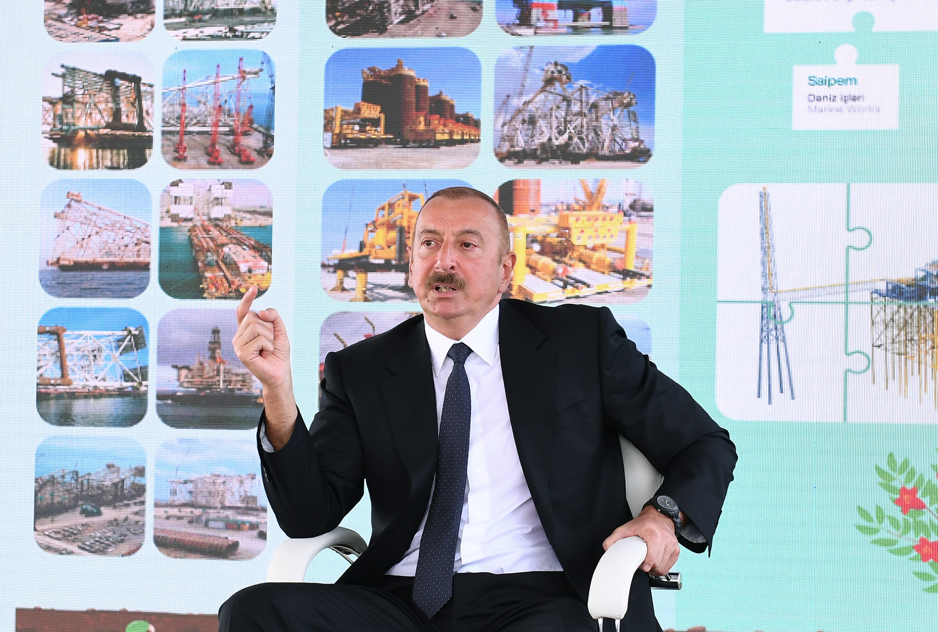"Azərbaycan artıq neft ölkəsindən qaz ölkəsinə keçid alır"