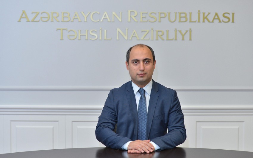 Təhsil naziri tələbələri təbrik edib