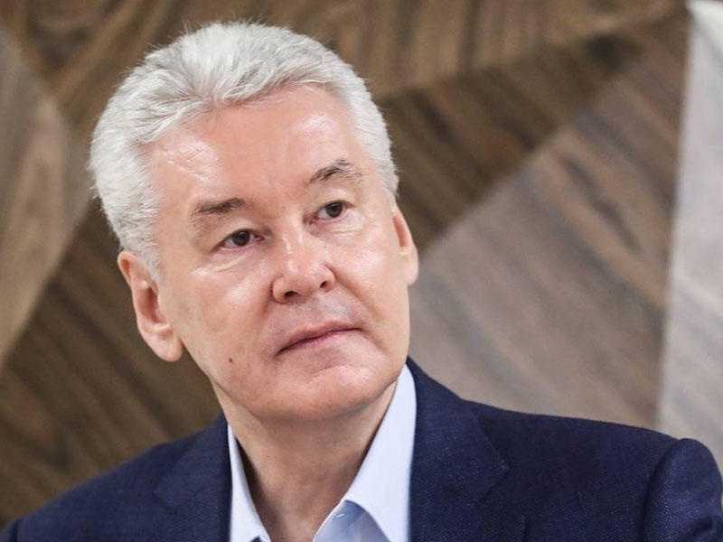 Moskva meri məsafədən iş rejiminə qayıtmağı tövsiyə edir - Rusiyada vəziyyət pisləşdi 