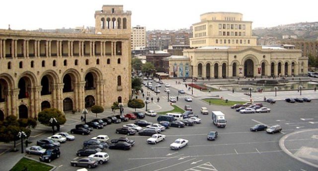 Ermənistanda hərbi vəziyyət və ümumi səfərbərlik elan edildi