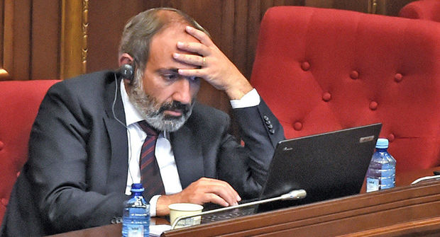 Paşinyan Putinə zəng etdi