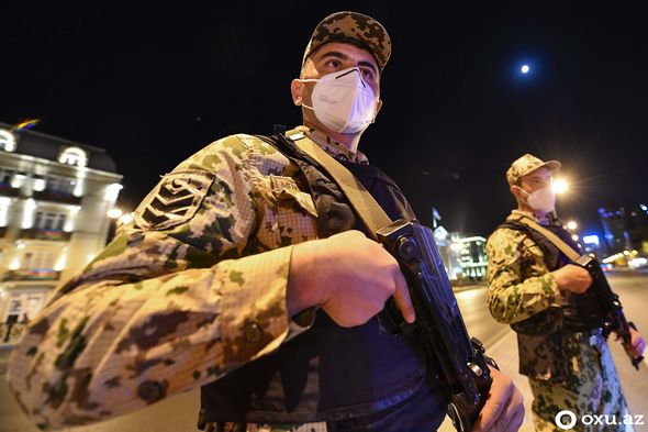Bakıda komendant saatı - FOTOREPORTAJ