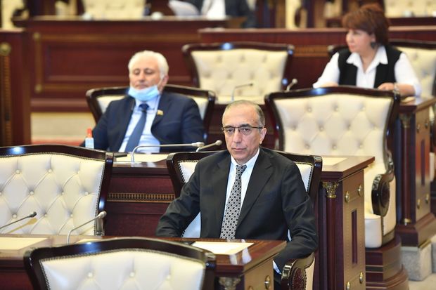 Deputat: “Azərbaycan beynəlxalq hüquqdan irəli gələn özünümüdafiə hüququndan istifadə edir”