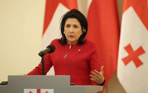 Gürcüstan prezidenti Ermənistan və Azərbaycana dialoq üçün platforma təklif edib
