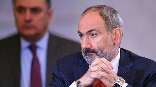 Paşinyanın telefon zəngləri bitmir: Merkellə danışdı