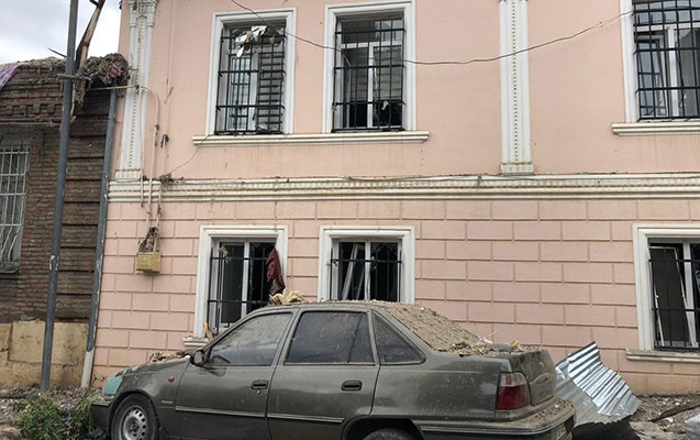 Ombudsman Aparatı: Gəncənin bombalanması hərbi cinayətdir
