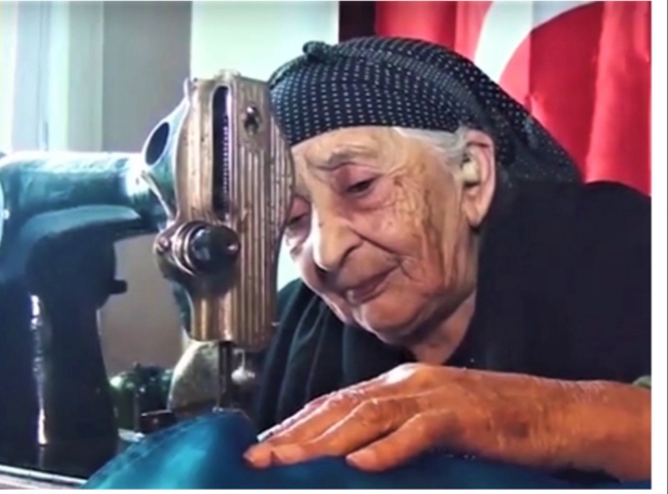 Laçın nənənin tikdiyi bayraq Şuşanın üzərində dalğalanacaq - VİDEO
