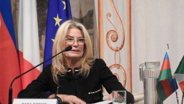 İtalyan senator Ermənistan ordusunun soyqırımı və müharibə cinayətlərini pislədi
