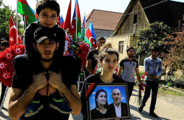 Ermənistanın Gəncəni raket atəşinə tutması nəticəsində üç uşaq hər iki valideynini itirib - FOTO
