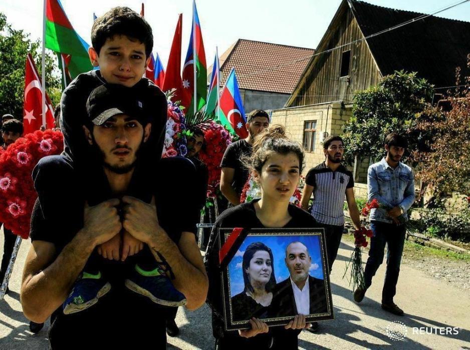Nazirlik valideynlərini itirmiş bacı-qardaşı himayəyə götürdü: Hər ay 500 manat veriləcək