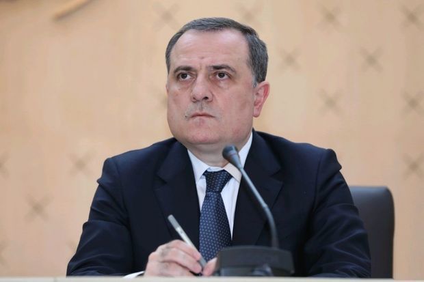 Ceyhun Bayramov Gəncə cinayəti ilə bağlı beynəlxalq ictimaiyyətlə əlaqə yaradıb
