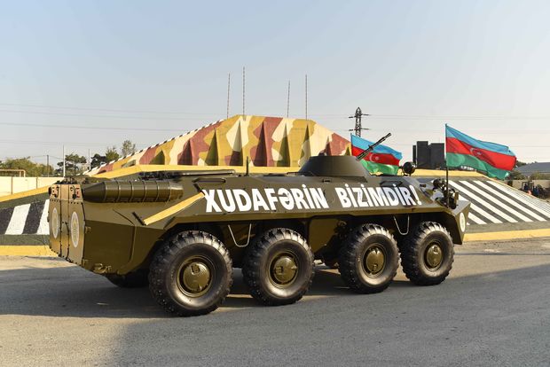 Xudafərin körpüsündə bayrağımızın qaldırılmasına görə DSX-yə zirehli nəqliyyat vasitəsi verildi - FOTO