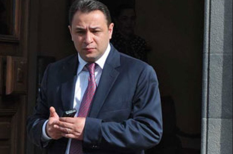 Erməni ictimai xadim: "Tarix bizi nəinki dəfələrlə cəzalandırıb, heç bir şey öyrətməyib”