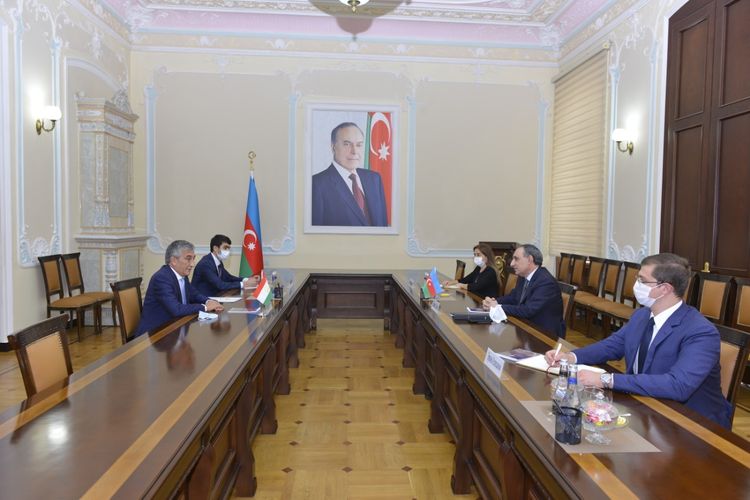 Kamran Əliyev Tacikistanın Azərbaycandakı səfiri ilə görüşüb - FOTO