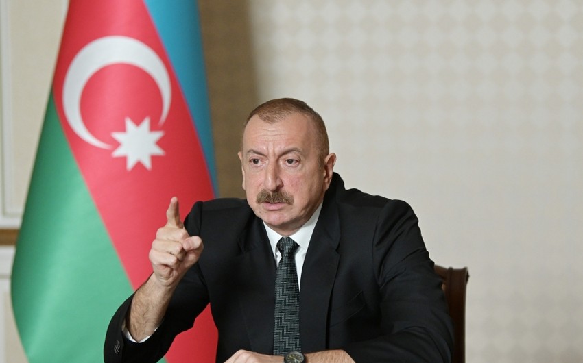 İlham Əliyev: “Bunların dərdi-azarı Ermənistanı bu vəziyyətdən çıxarmaqdır”