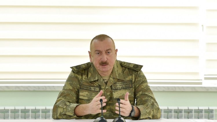 Prezident hərbi birlik komandirlərini təbrik etdi