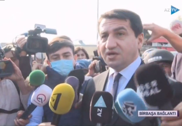 Prezidentin köməkçisi: "Düşmən döyüş meydanından qorxaraq qaçır"