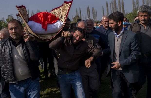 Bərdə qətliamı: Müharibədə ölmədi, dərman alarkən vuruldu... - VİDEO
