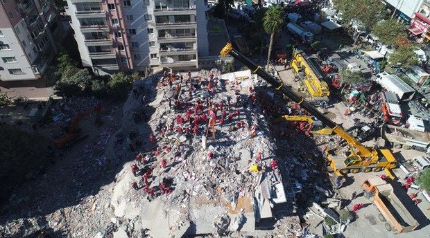 İzmirdə baş vermis zəlzələ nəticəsində ölənlərin sayı 62-ə çatıb