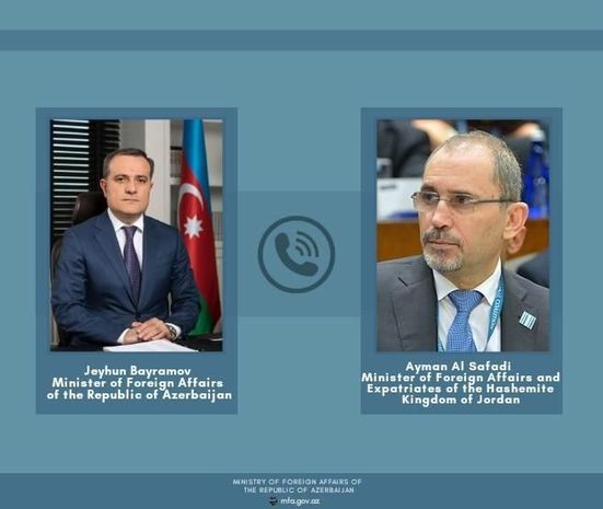 Ceyhun Bayramov və İordaniyanın Xarici İşlər və Mühacir Məsələləri naziri telefonla danışıb
