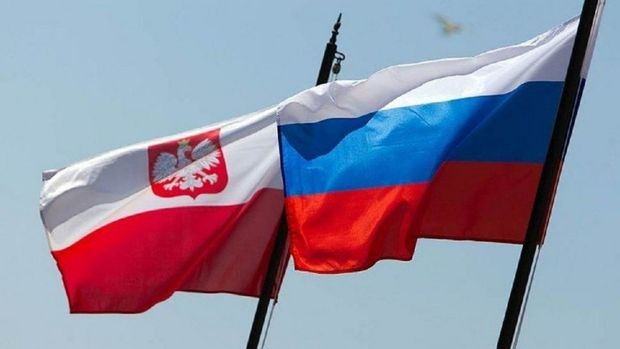 Polşa Rusiyanı nüfuzuna xələl gətirməkdə günahlandırdı