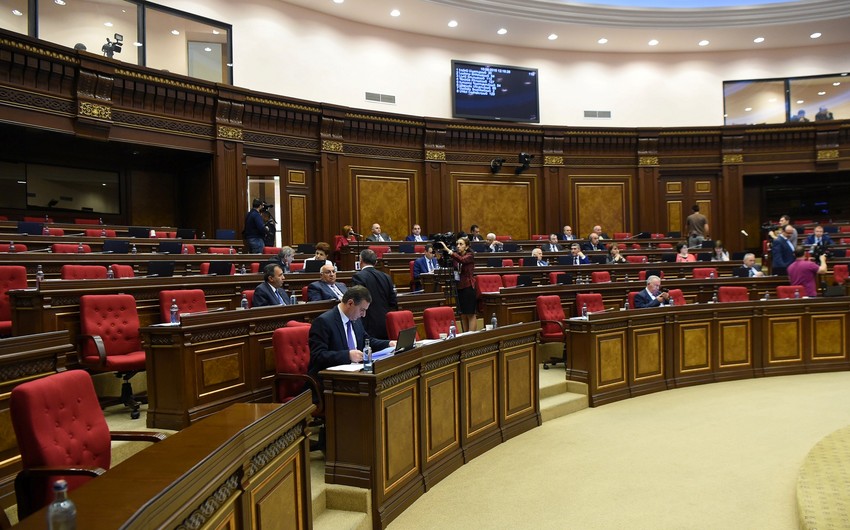 Erməni deputat: "Hakim fraksiyada Paşinyanın istefasını istəyənlər çoxdur"