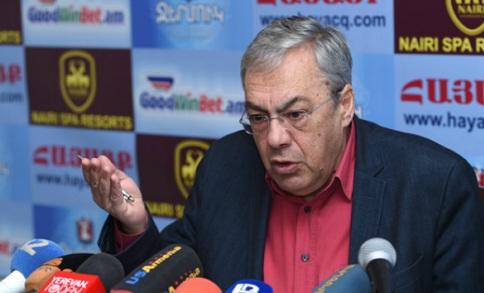 Baqrat Asatryan: “Ermənistan 2018-ci ildən Azərbaycanla sülh bağlamalı idi”