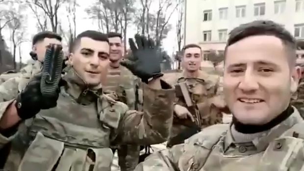 Əsgərlərimiz Şuşadan Azərbaycana salam yolladı - VİDEO