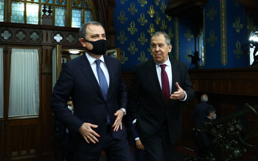 Ceyhun Bayramovla Sergey Lavrov arasında telefon danışığı oldu