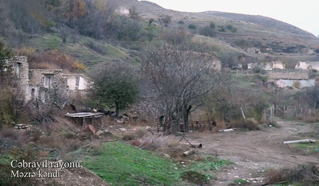 İşğaldan azad edilən Cəbrayılın Məzrə kəndindən görüntülər - VİDEO