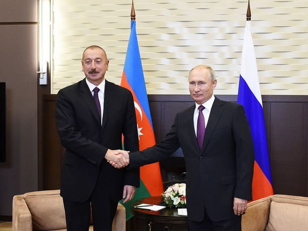Vladimir Putin İlham Əliyevi təbrik etdi